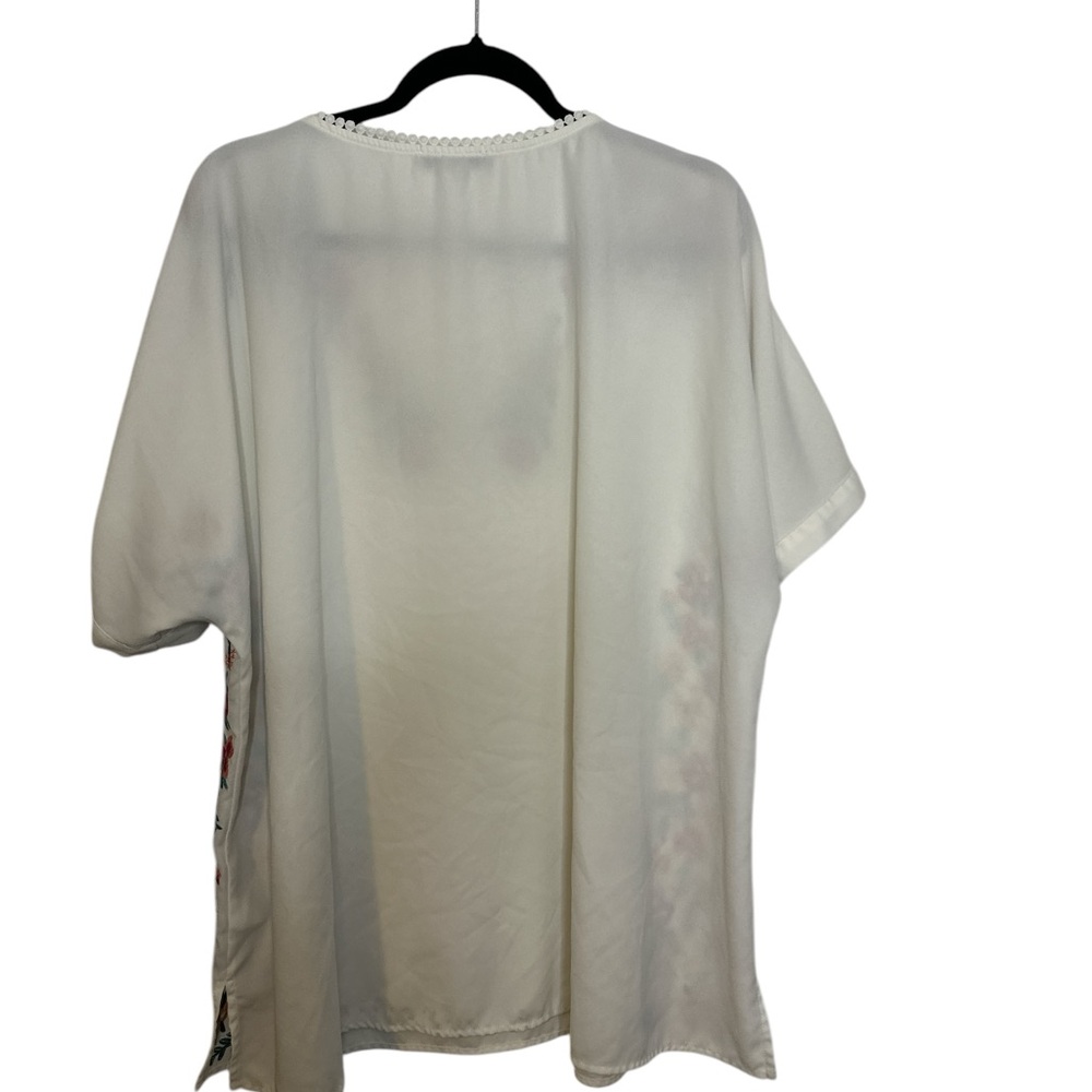 Floral Embroidered White Top - Picture 3 of 4
